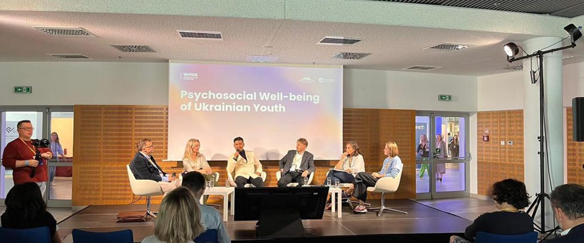 Szczyt World for Ukraine Debata o dobrostanie psychospołecznym ukraińskiej młodzieży z udziałem Centrum CBT